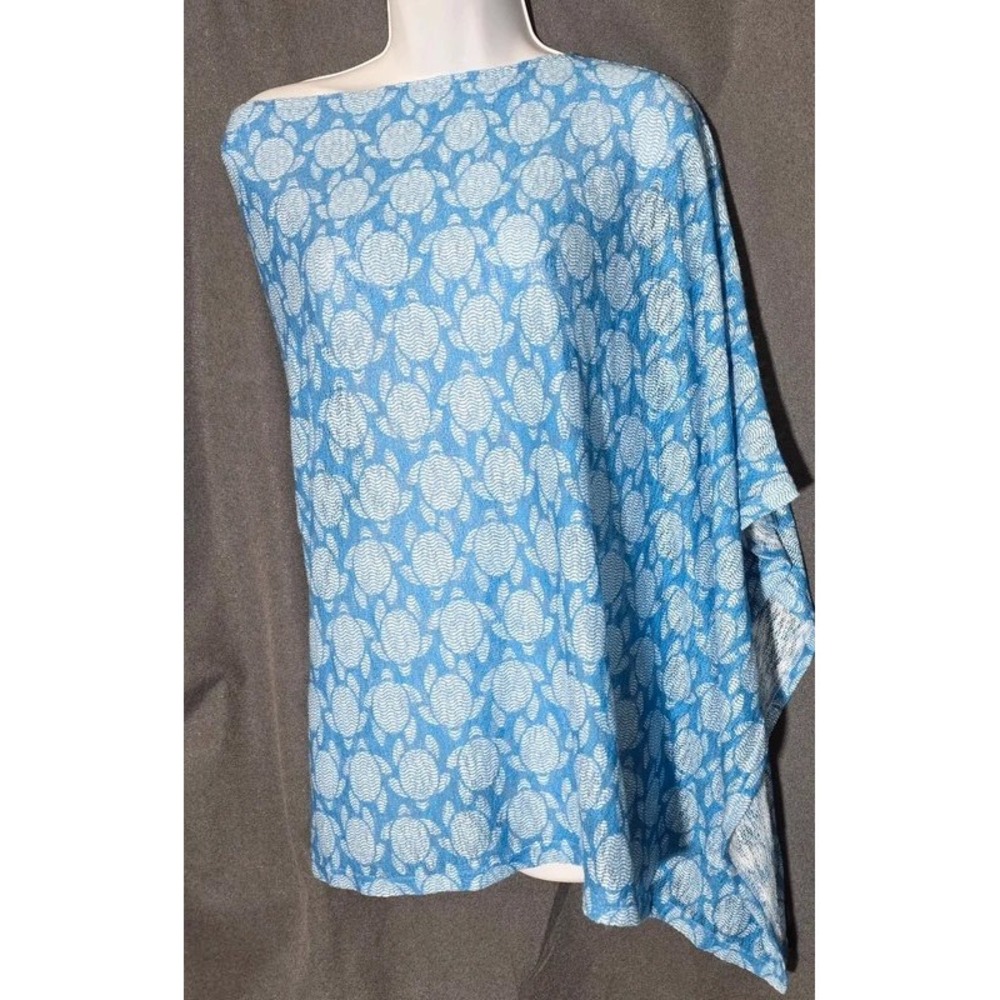 Top It Off Blue White Sea Turtle Print Poncho One Size NWT Coastal Beach